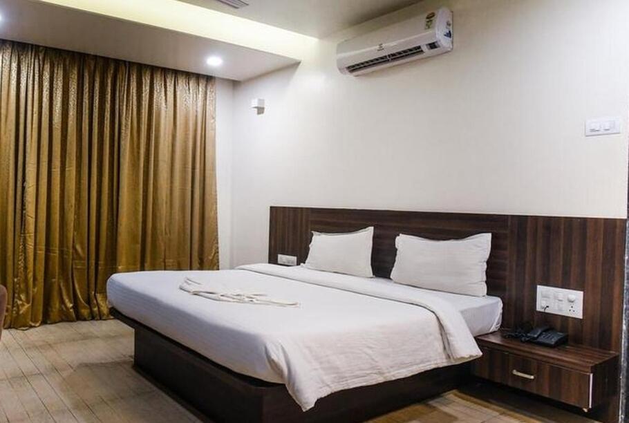 Hotel Manasi Inn Satara Exteriér fotografie