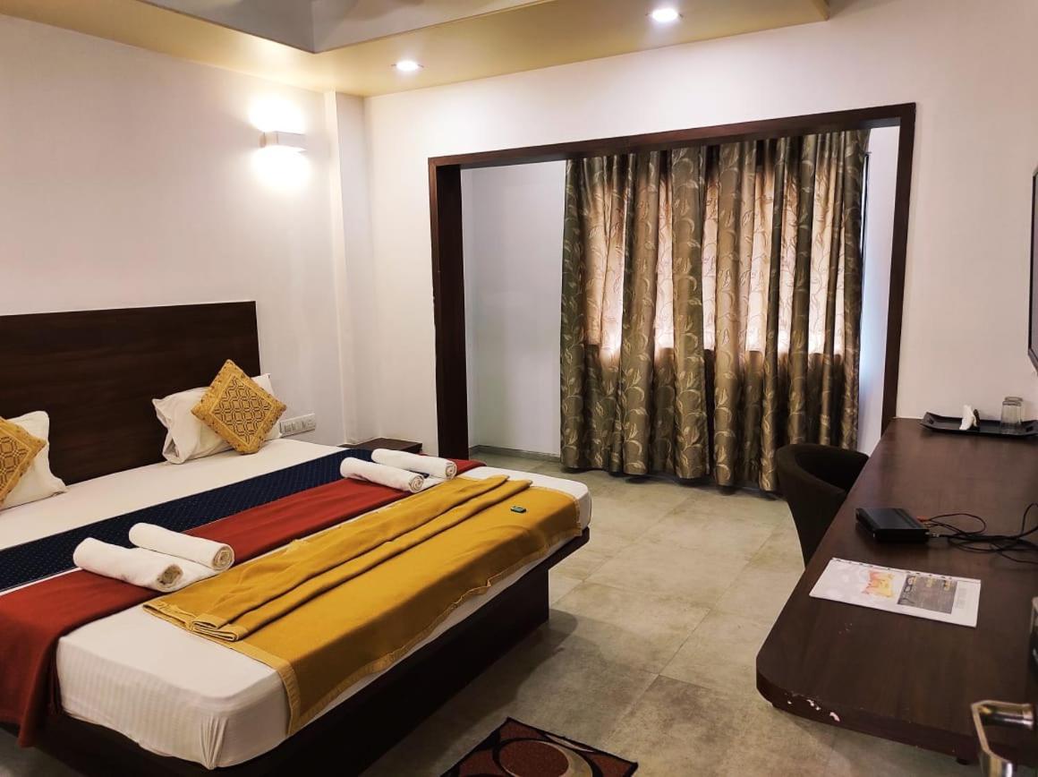 Hotel Manasi Inn Satara Exteriér fotografie