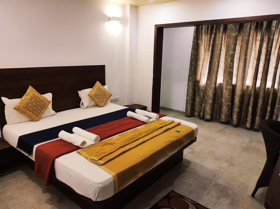 Hotel Manasi Inn Satara Exteriér fotografie