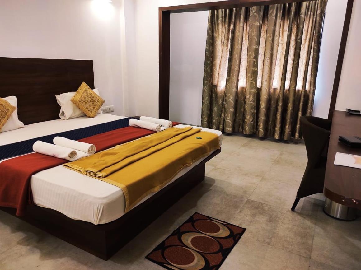 Hotel Manasi Inn Satara Exteriér fotografie
