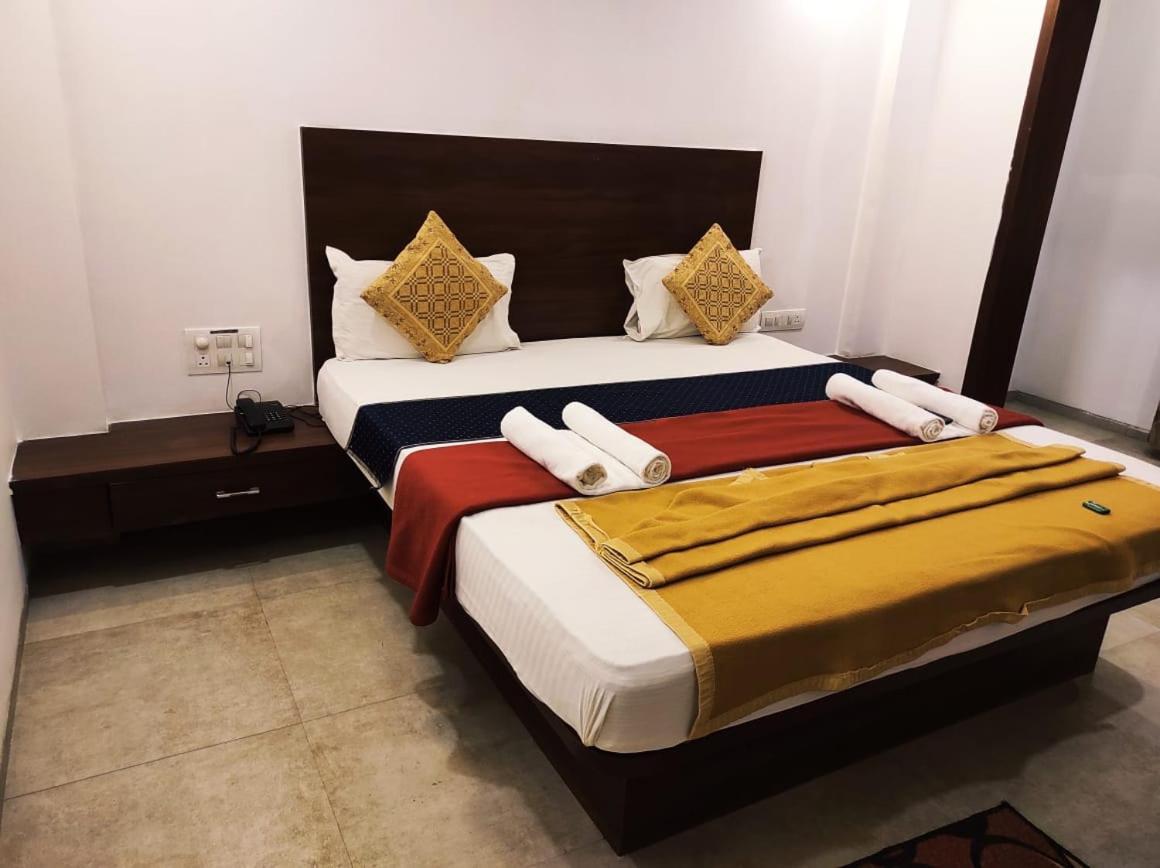 Hotel Manasi Inn Satara Exteriér fotografie
